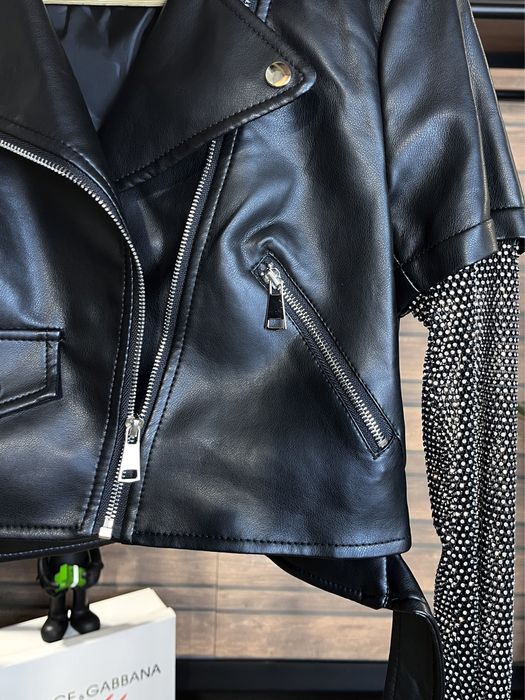 Кожено яке с камъни по модел на Zara