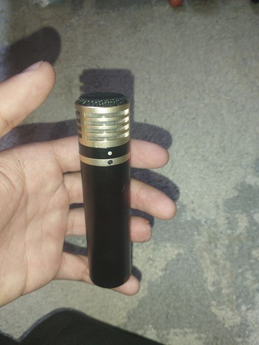 Продам микрофон камерный