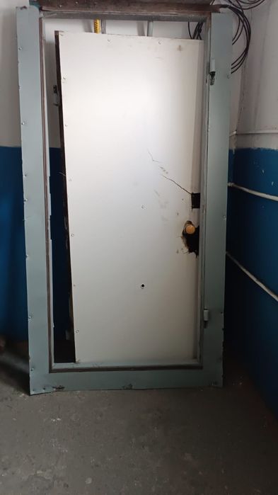 Железная дверь входная