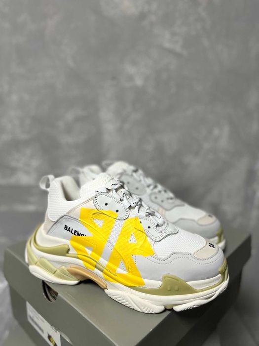 Adidasi Balenciaga Triple S Calitate Premium