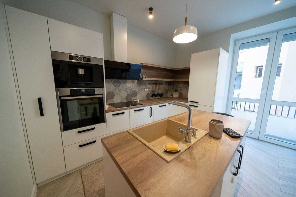 Дава се под наем Тристаен апартамент в София, Витоша - 92 кв.м за 325 € - Снимка #4