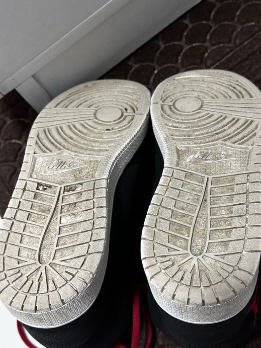 Jordan Executive Black/Red