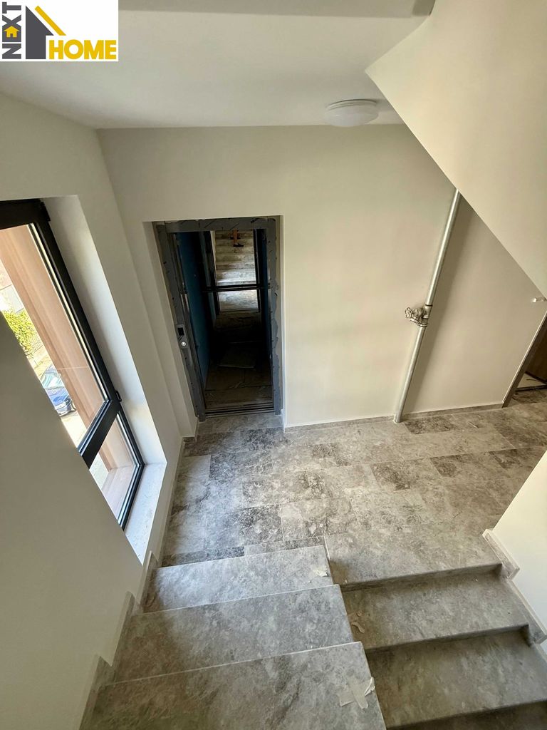 Продава се Тристаен апартамент в Пловдив, Кючук Париж - 96 кв.м за 1667 €/кв.м - Снимка #12