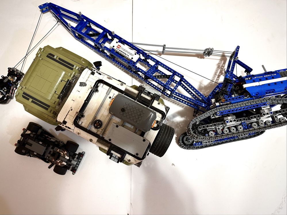 LEGO Technic серии  42042  42046  42110