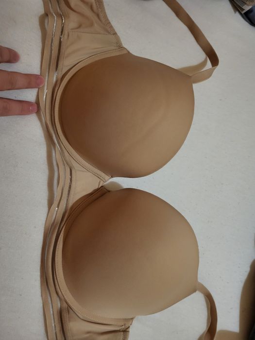 Сутиени - 85C до 95D