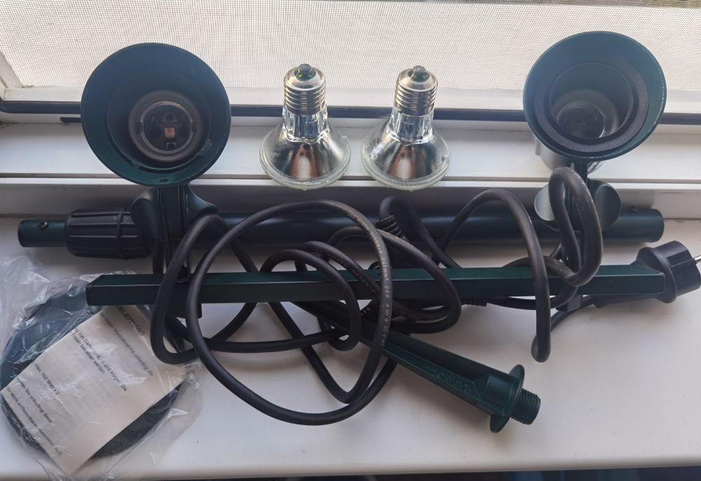 Lampa dubla de gradina, noua, in cutie