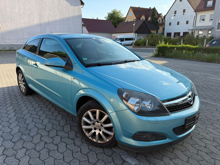 Opel Astra GTC 1,7 diesel 2009