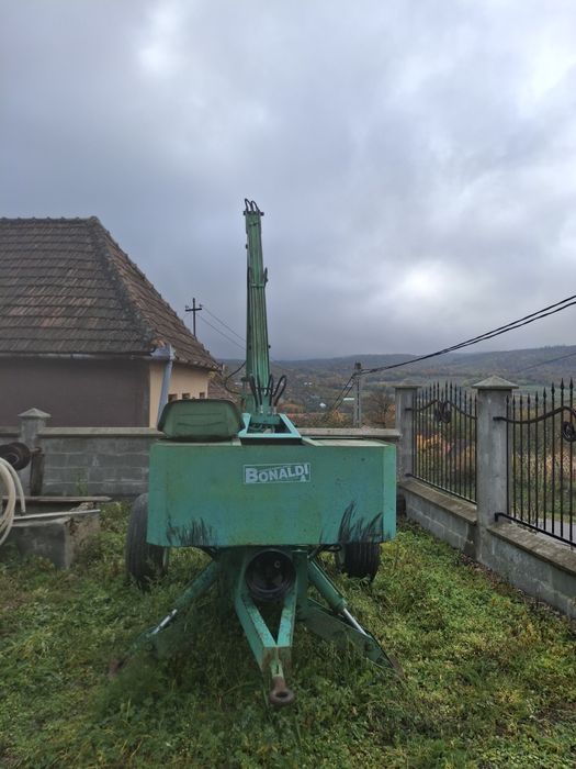 Vând încărcător graifăr de gunoi sau lemne