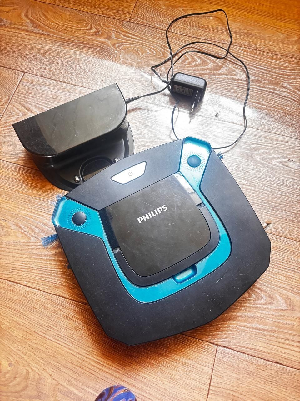 Продам робот пылесос PHILIPS