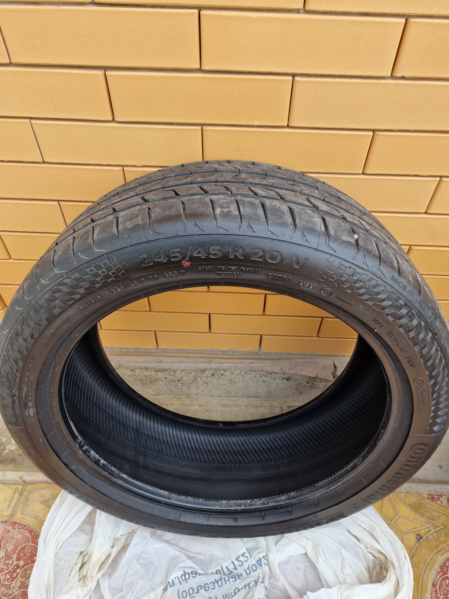 Комплект шин Continental MaxContact MC6.