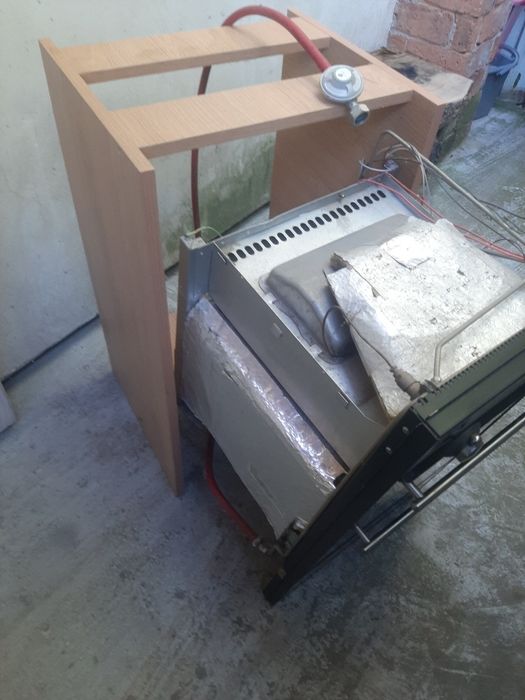 Cuptor incorporabil rulota pe gaz