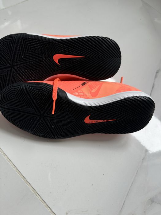 Ghete de fotbal Nike JR PHANTOM VENOM academy TF NOI 38,5