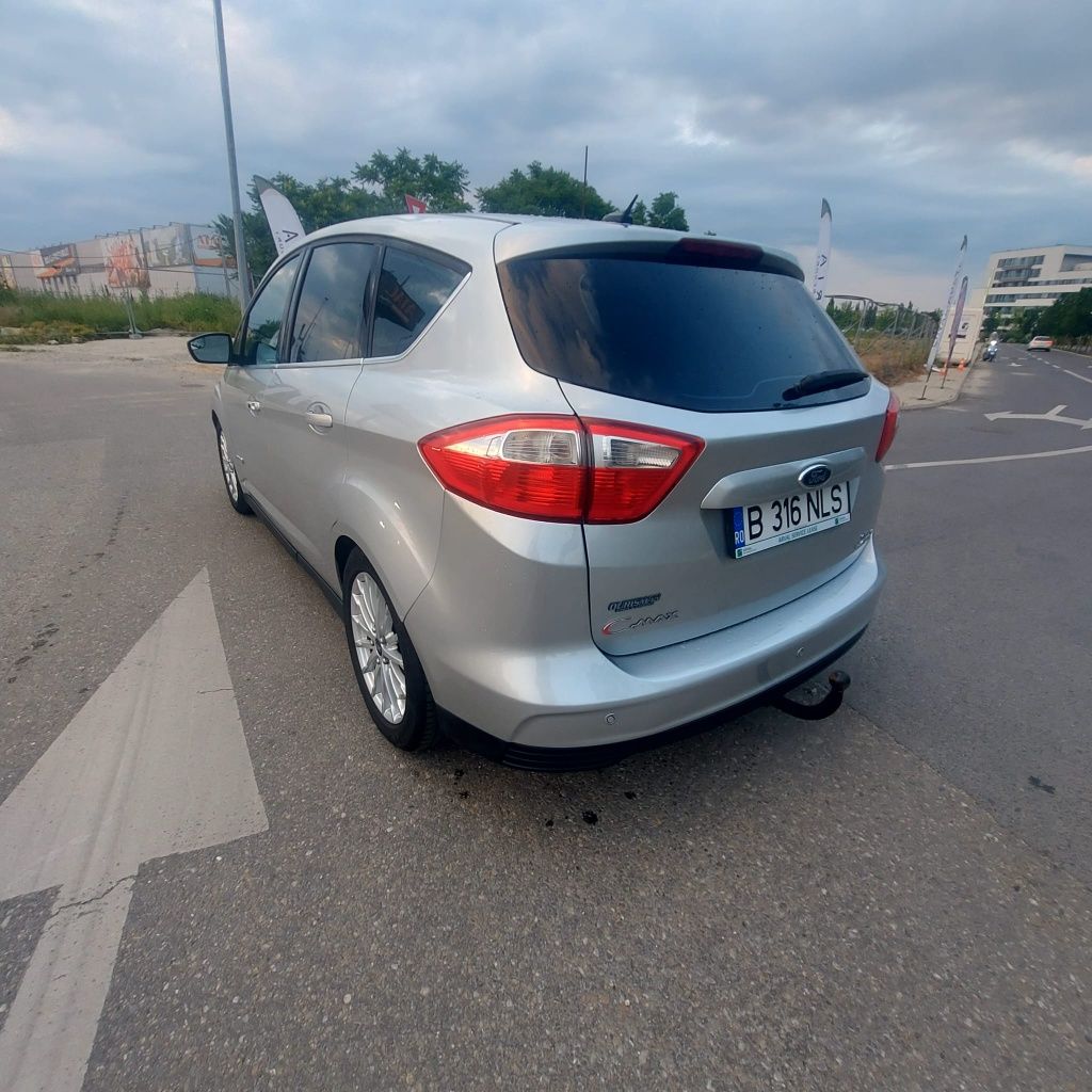 Ford C max full hiybrid se incarca la franare si in mers km reali