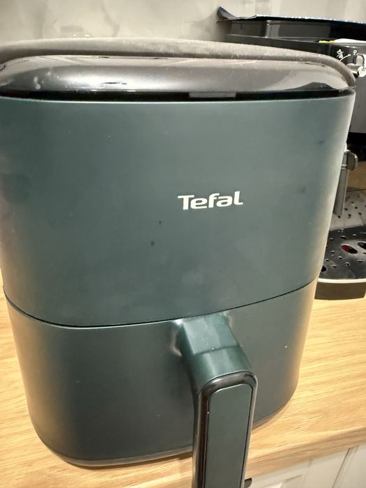Airfryer Tefal noua