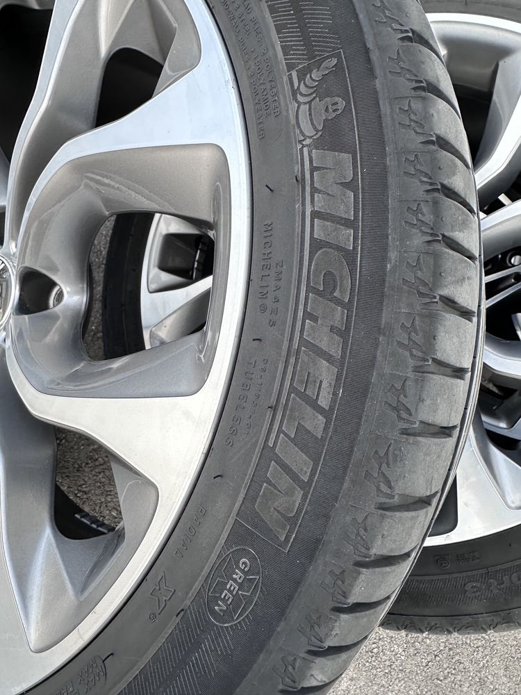Летни гуми и джанти 5/120/20-MICHELIN