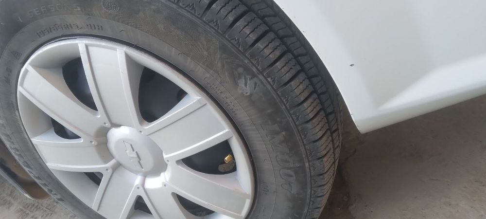 Jentra 2023 yil rangi oq holati zo'r