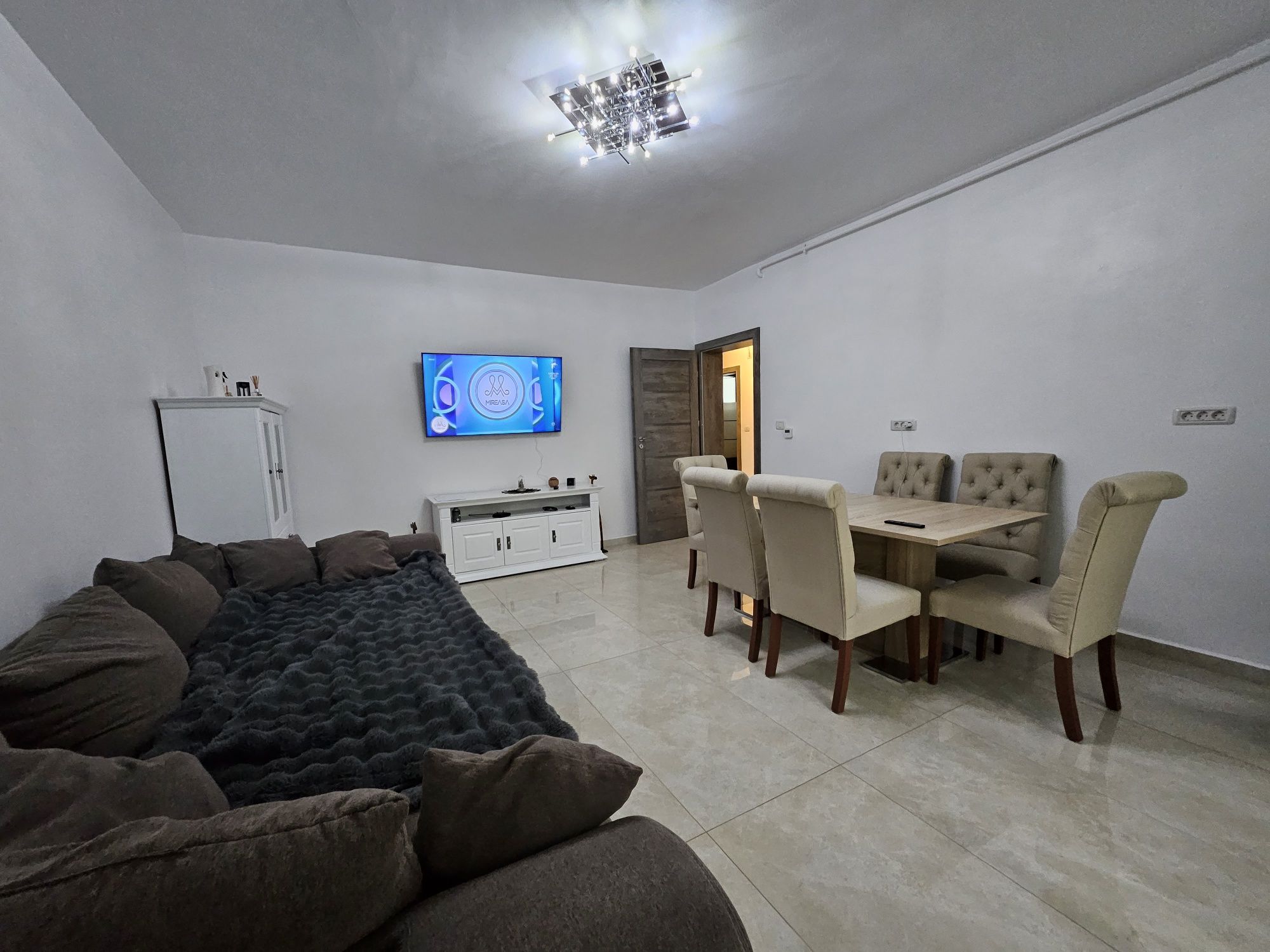 Apartament 3 Camere Zona Lebăda.La cheie
