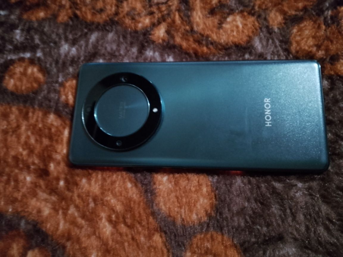 Honor magic 5 lite, 256 rom 8+ 8 ram turbo