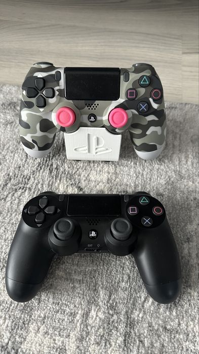 Playstation 4 slim + hard extern Hitachi