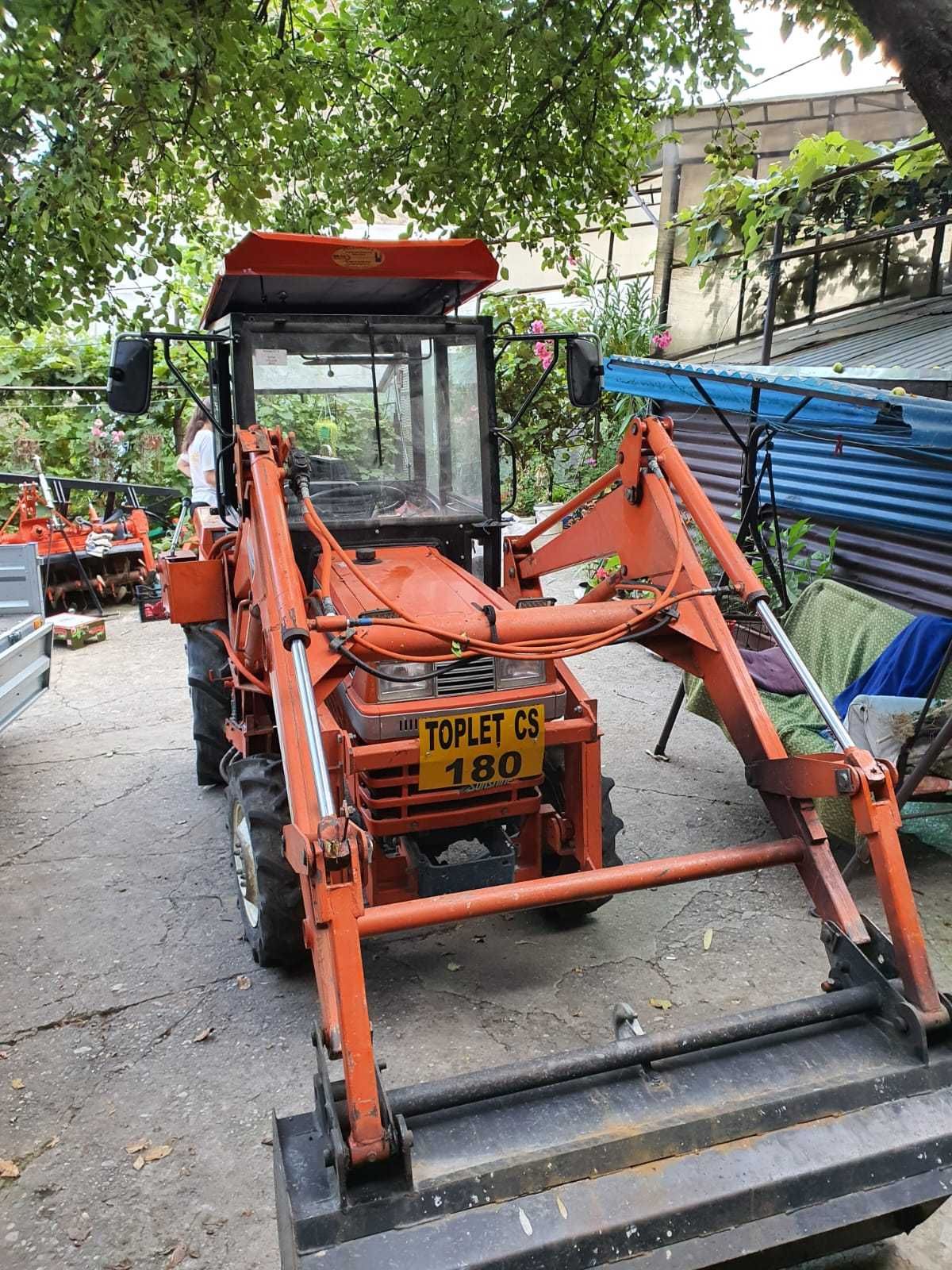 Tractor Kubota L1, 4x4