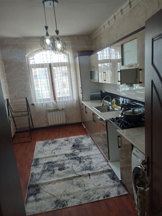 2хонали квартира срочно сотилади