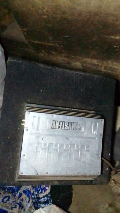 Продам сабвуфер, с усилком и кабелем, дешево!