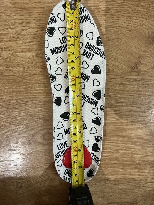 Чисто нови обувки Love Moschino