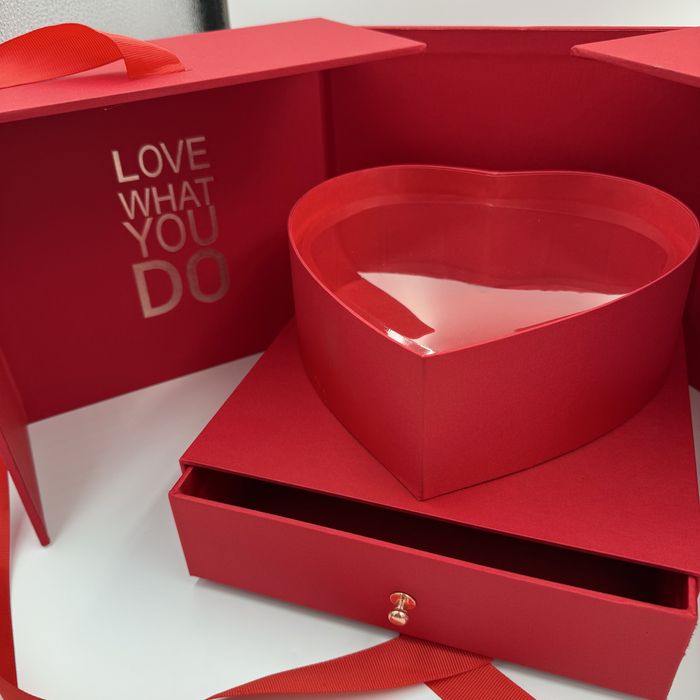 Cutie de LUX cadou in forma de inima