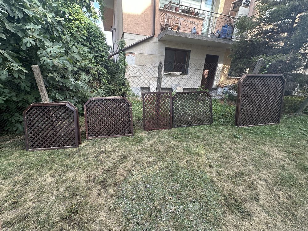 Продавам дървени оградни пана