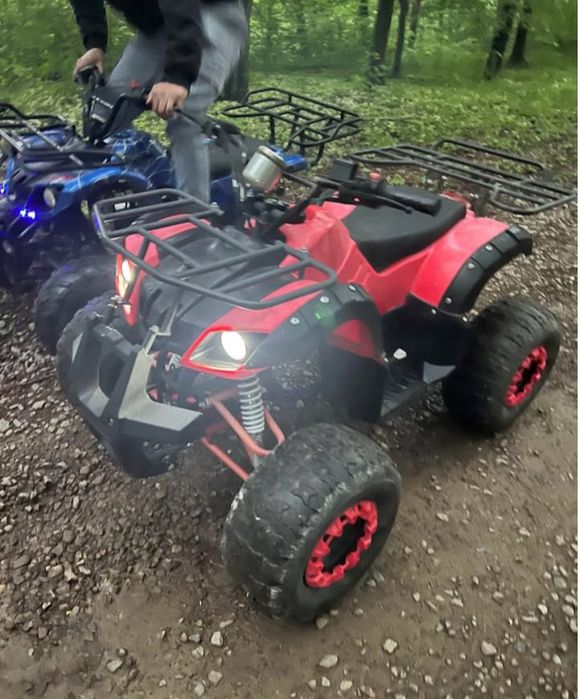 Vând ATV benzina urgent