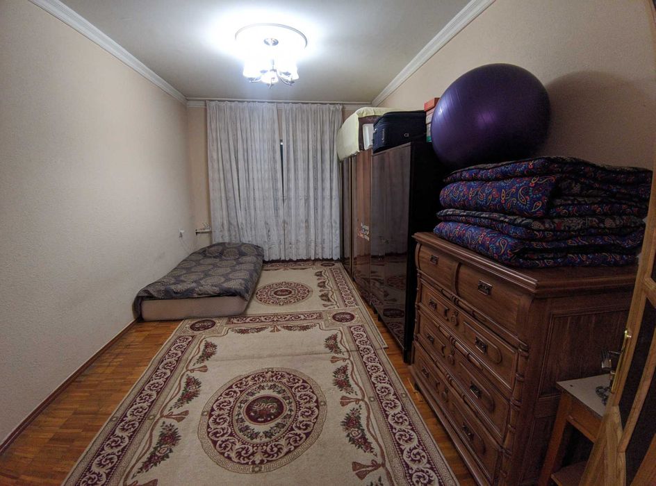 Продается своя 3/1/5 на Кара су 1. Напротив базарчика