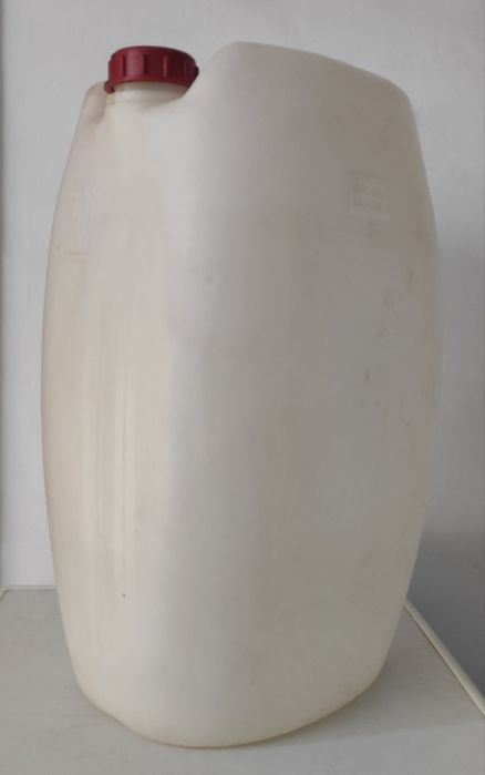 Canistra din plastic 60 l (litri) cu capac etans si maner