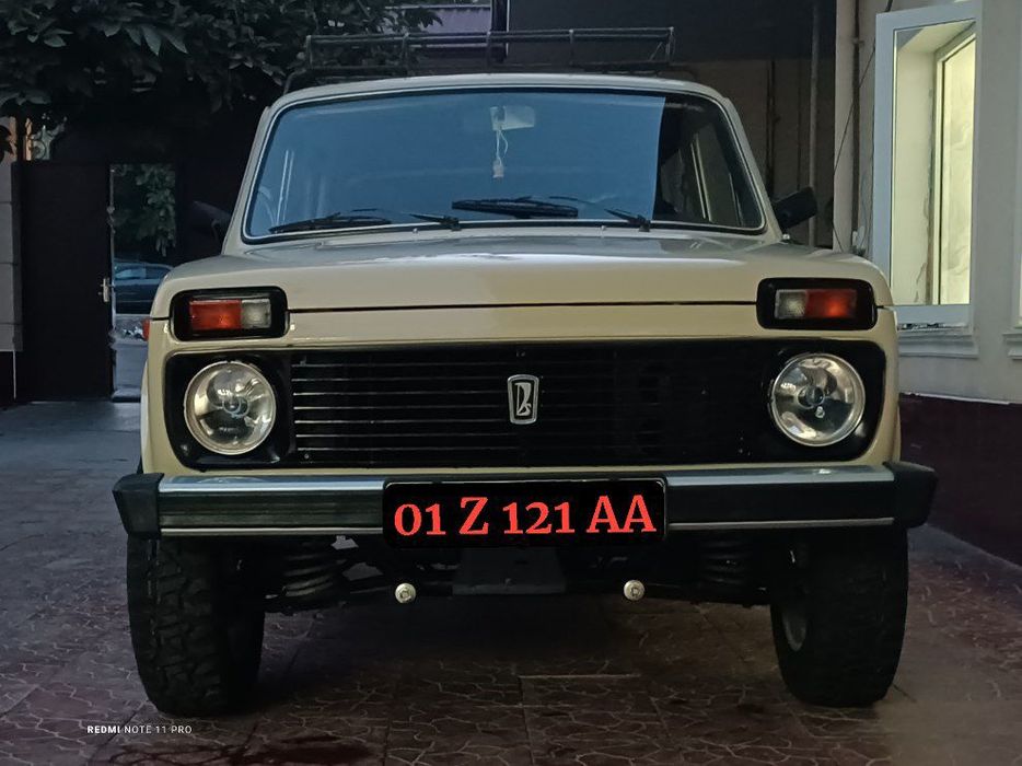 Стоковая НИВА 2121 со времён СССР в идеальном состоянии