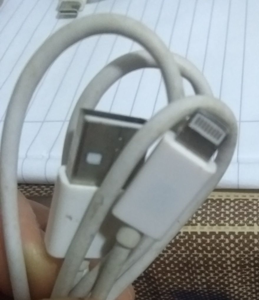 Cabluri incarcare iPhone.