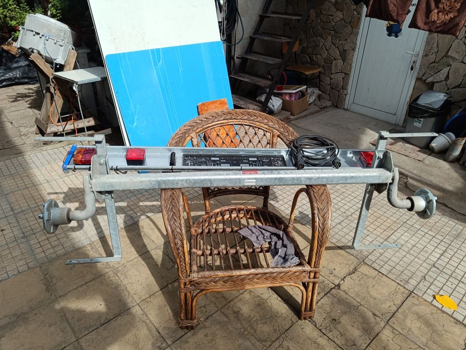 Торсионна ос за ремаркета KNOTT със кабел и таблата със светлини