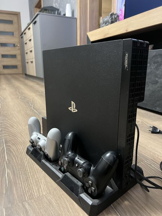 Ps4 pro 1tb охладител и тн