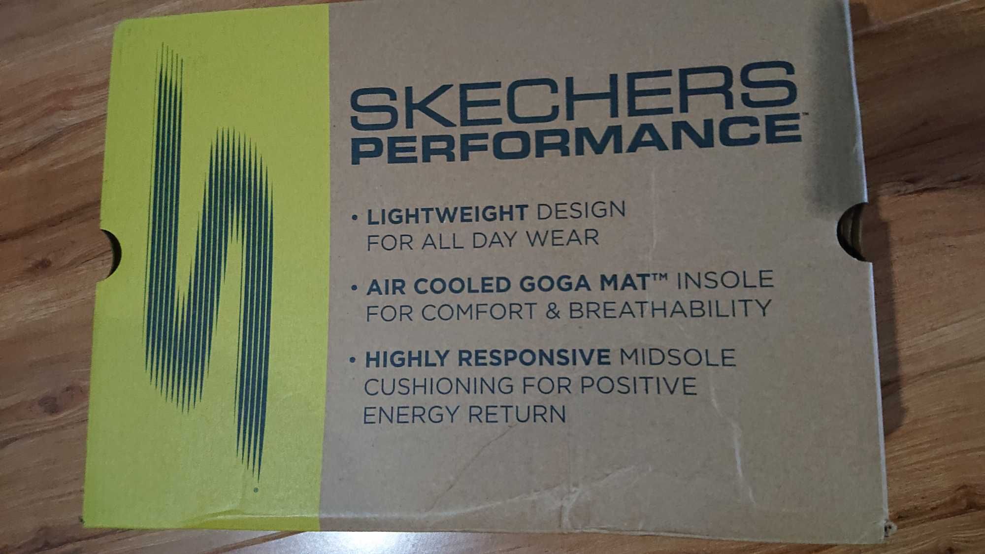 сверхлёгкие кроссовки Skechers Runners UK9/43