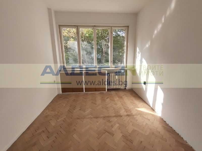 Продава се Двустаен апартамент в София, Банишора - 62 кв.м за 2807 €/кв.м - Снимка #2