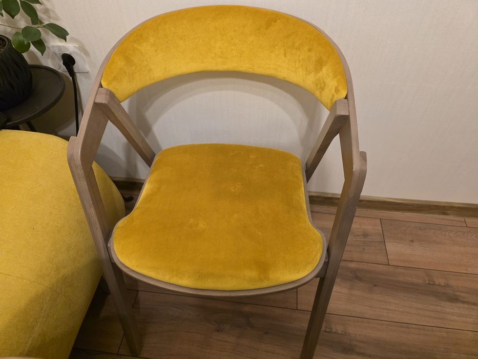 Комплект кухненска маса с 4 бр. столове