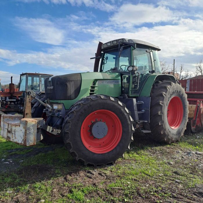 Продавам Трактор Фенд Варио 930