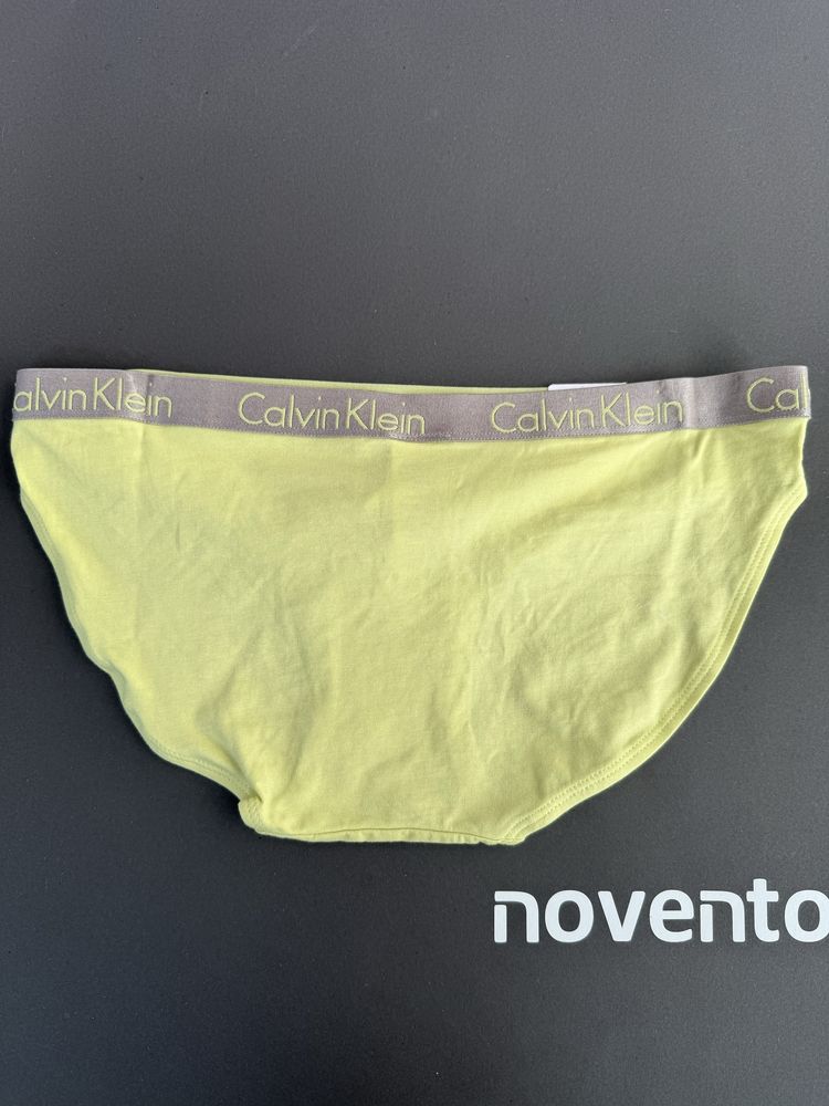 Памучни бикини Calvin Klein /S, M/.