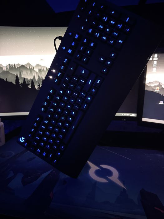 tastatură Logitech G213