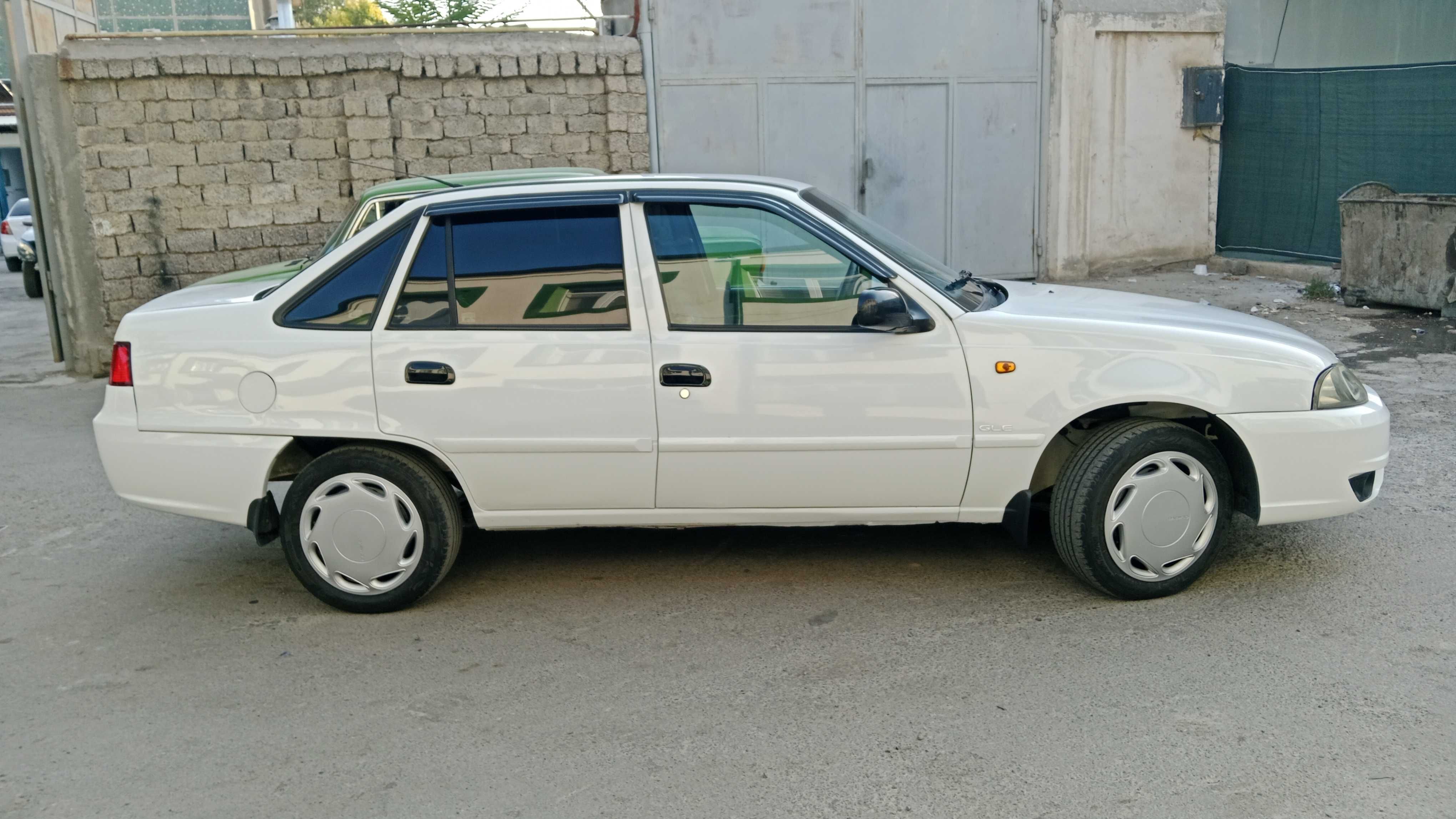 Nexia 2 2011 gaz-benzin