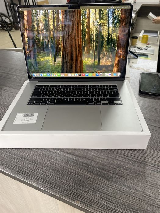 MacBook air M4  2025 aktiv market 0.0.12