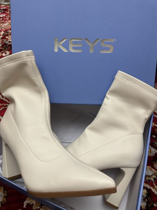 Продам шикарные ботильоны! Новые !