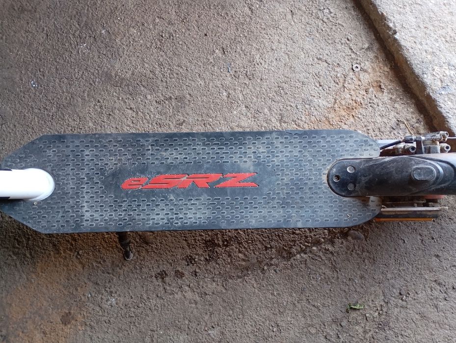 Trotineta Aprilia srz