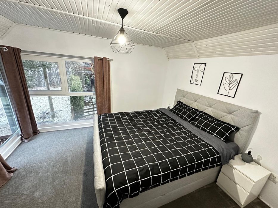 Casă/Cabana de Închiriat  Valiug-Crivaia Oferta Toamnei