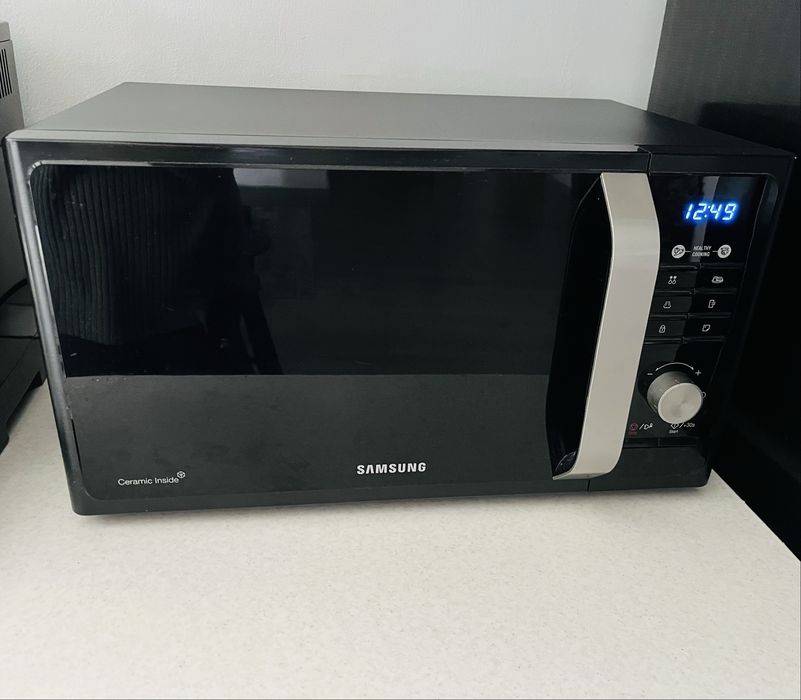 Cuptor microunde Samsung