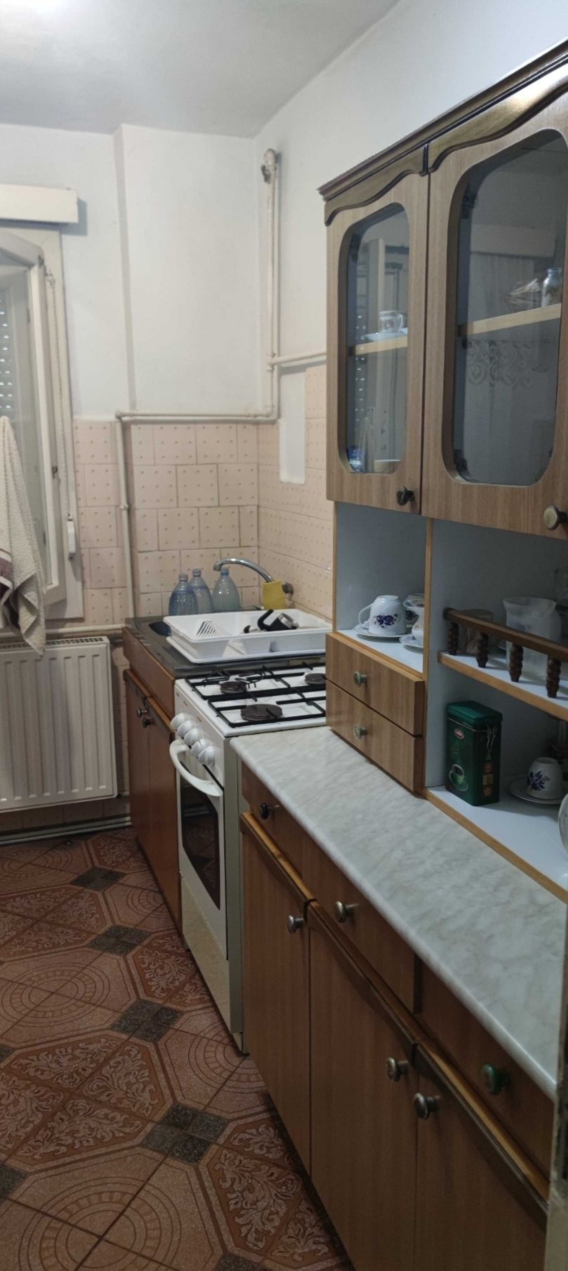 Vând apartament cu 4 camere în Mun. Caransebeș