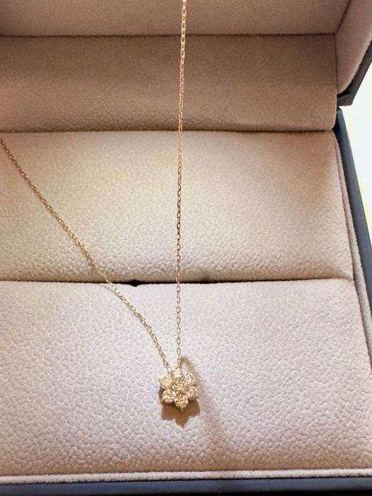Pandantiv aur galben 18K cu 7 diamante naturale | Certificat IGI